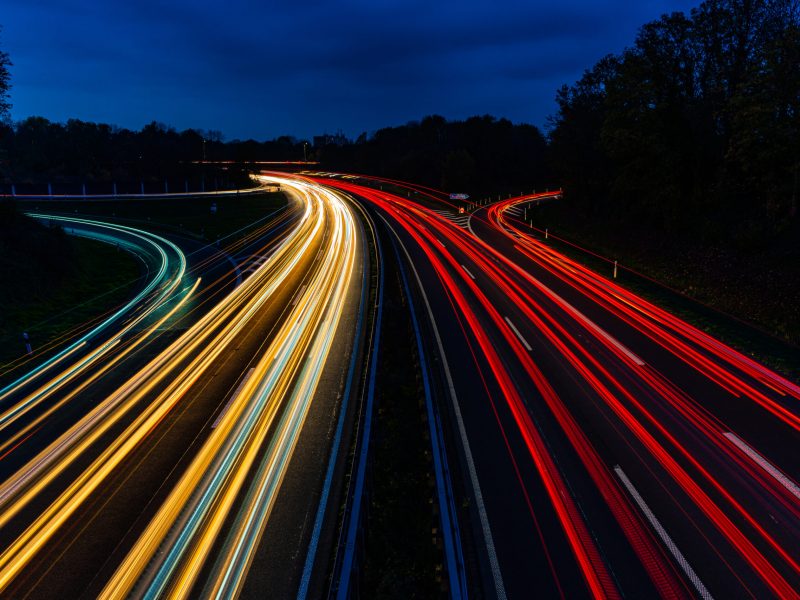 Autolichter auf Autobahn